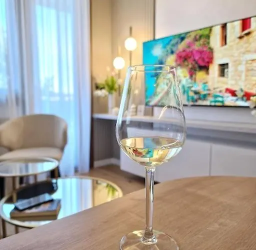 Luna 43 Luxury Apartment *